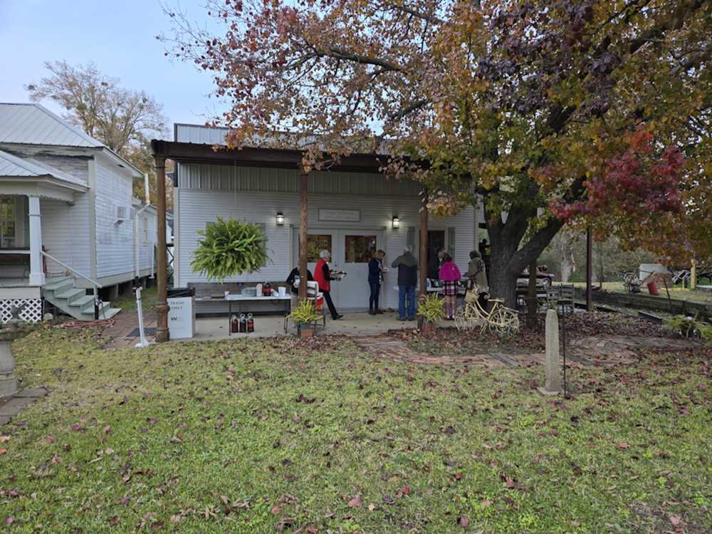 Building with Fire Engine & Airplane