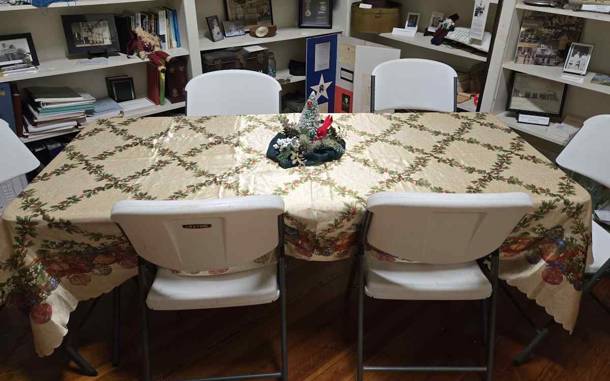 Inside the Williams House Museum Christmas Decorations