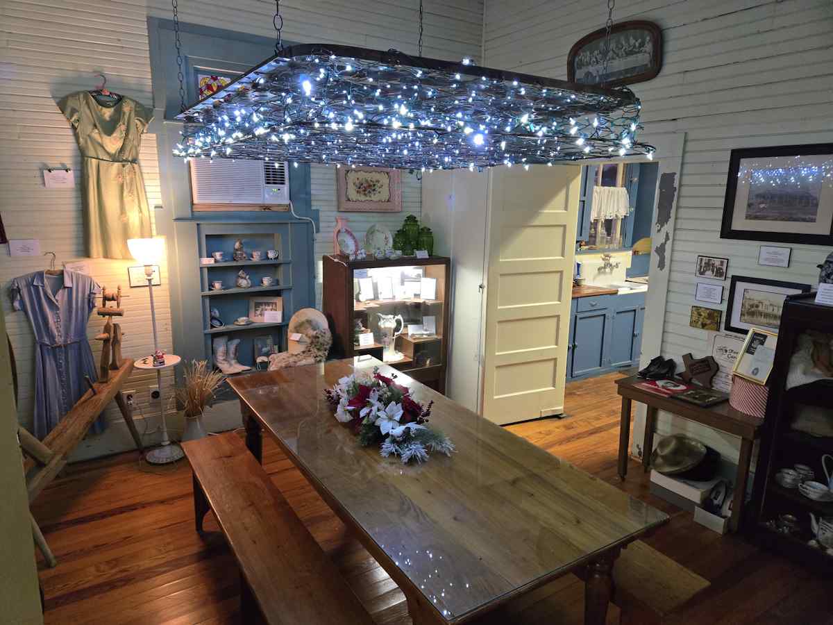 Inside the Williams House Museum Christmas Decorations